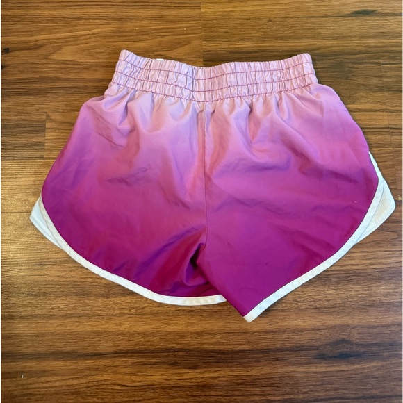 Girls athletic shorts, size large like new condition - Picture 2 of 4